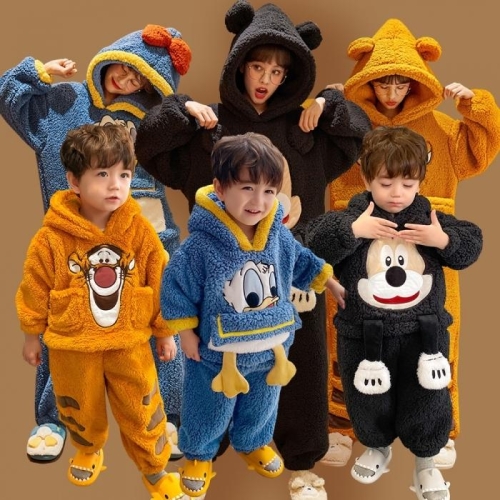 뷰레이터닷컴 뷰레이터닷컴 겨울 극세사 캐릭터 잠옷 아기 엄마 커플 8859752_이미지