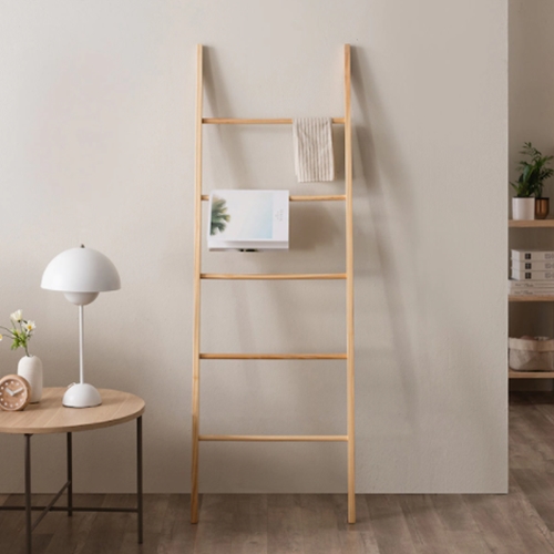 �ƾ��� �׿� ���� ��ٸ� ���