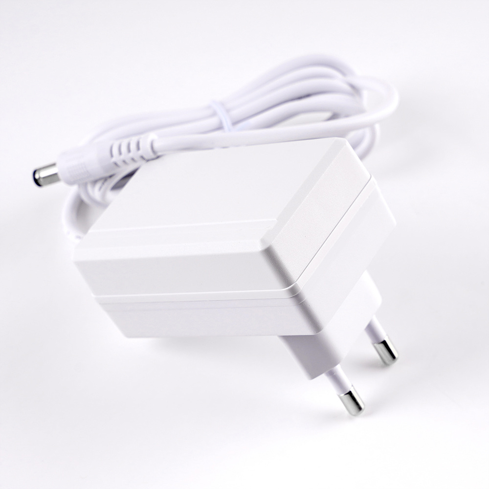 �Ŀ��� 9V 3A ȭ��Ʈ ������ WALL Ÿ�� �����