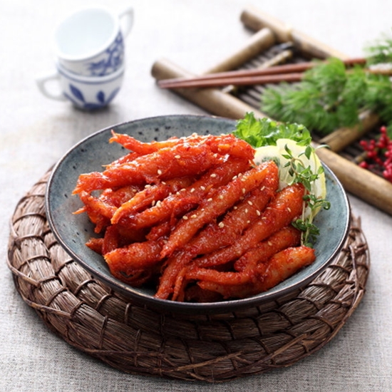 반찬단지 더덕무침 4kg이미지입니다. 누르면 해당 게시물로 새창이동합니다.