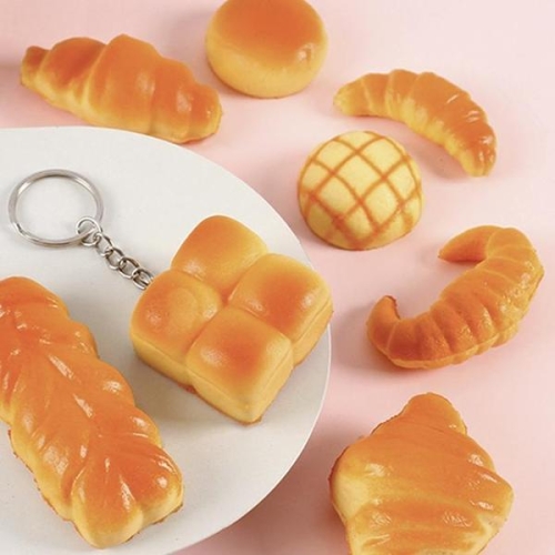 빵 모양 키링 스퀴시 말랑이 8종 메론빵 소금빵 식빵 크로와상 크루아상 S41561607