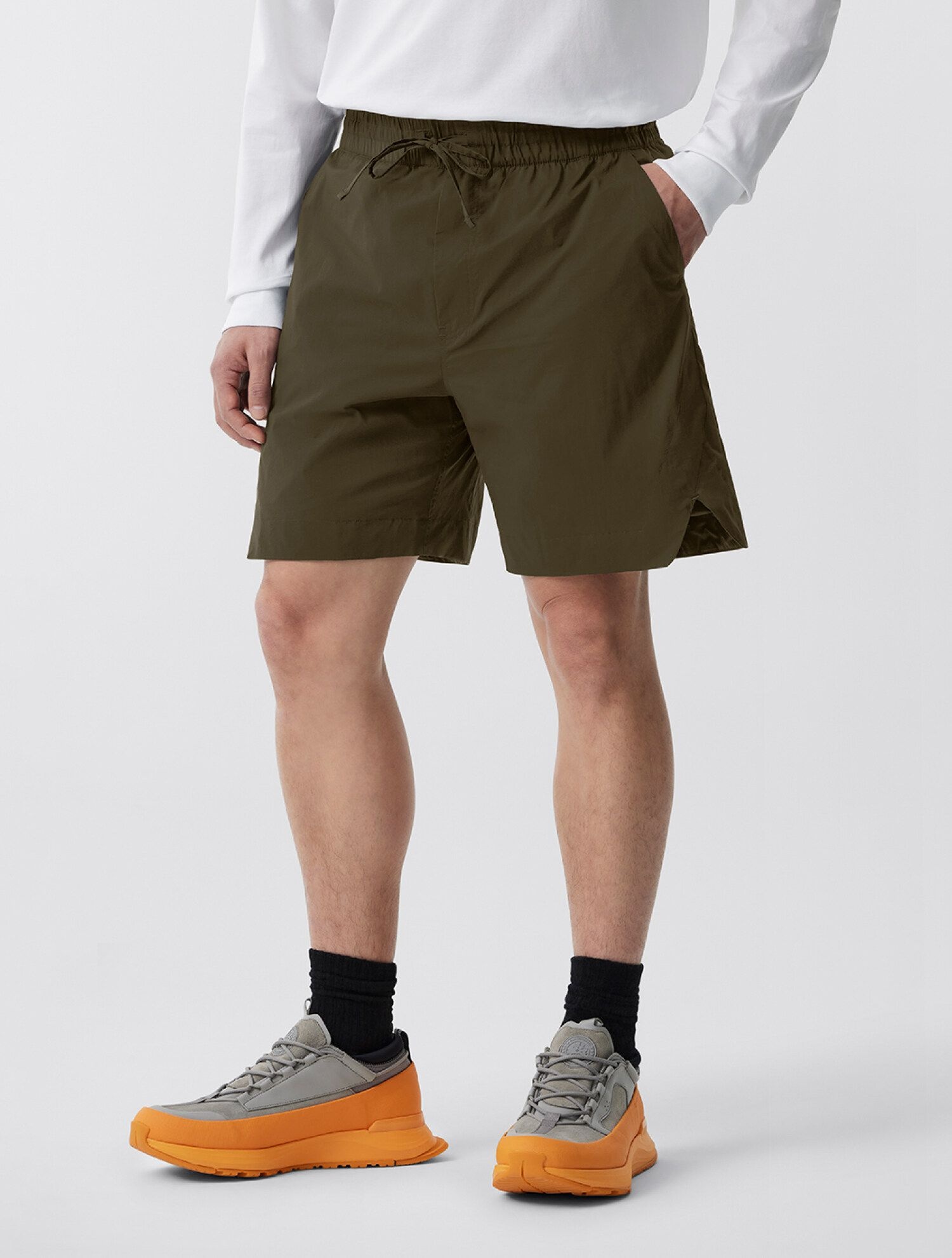 남성 킬라니 쇼츠 블랙 디스크 Military Green _Q245AMPB02KAN