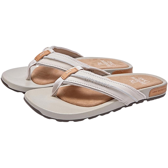 뉴발란스 클래식 플립플랍 SD9902FBE이미지입니다. 누르면 해당 게시물로 새창이동합니다.