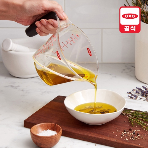 OXO 굿그립 계량컵 500mL이미지입니다. 누르면 해당 게시물로 새창이동합니다.