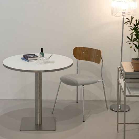 헤닝 셀리 원형 식탁 800