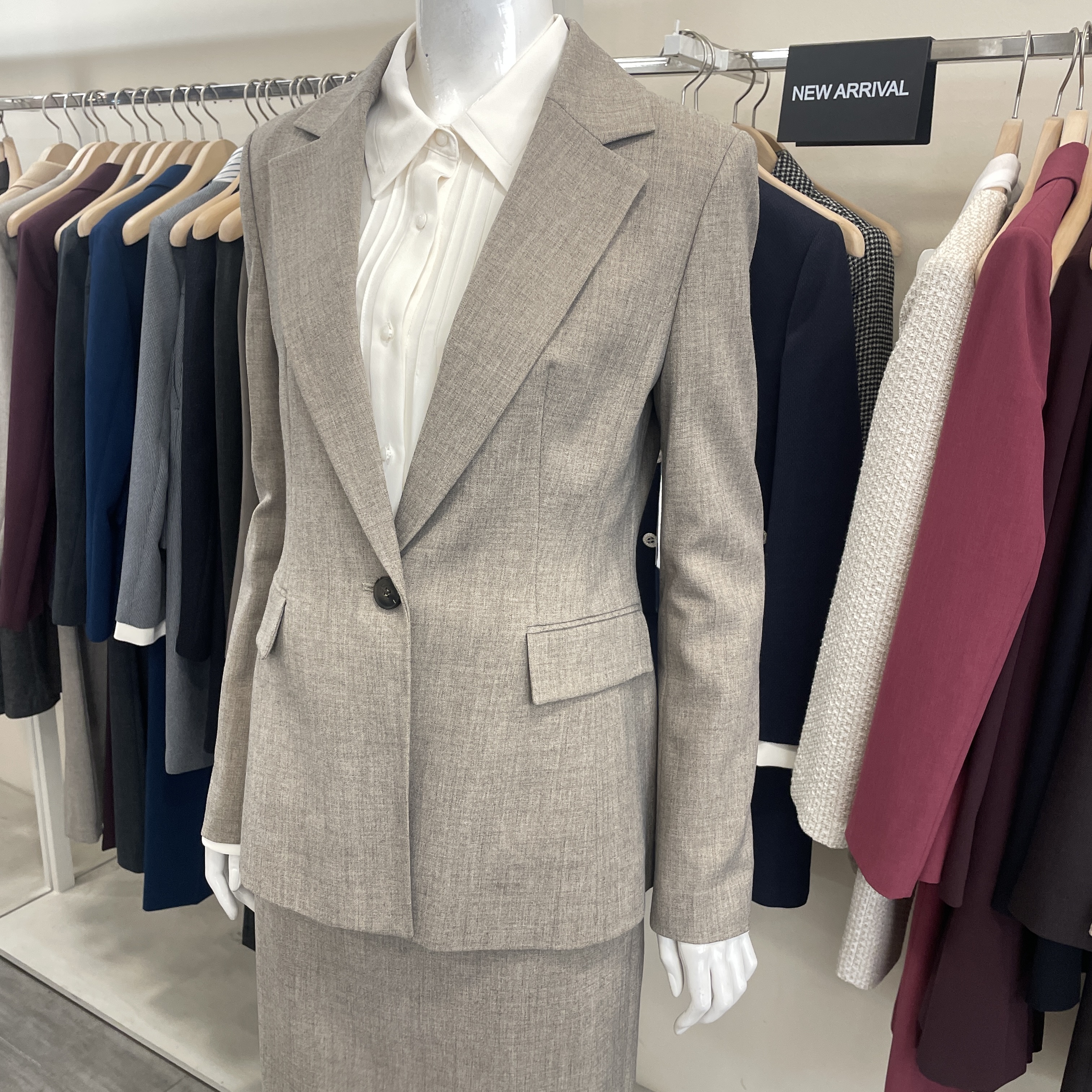 케이엘 KL 이지크 멜란지베이지 치마정장set25pa8O0O