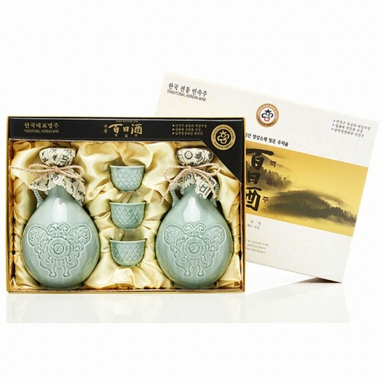계룡백일주 백일주 600ml 2입+술잔 세트 (40도)이미지입니다. 누르면 해당 게시물로 새창이동합니다.