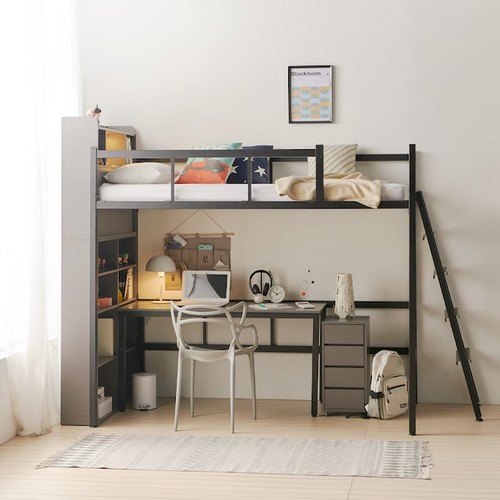 �������� �ö�� ���̺� ��ٸ��� ö�� ��Ŀħ�� SS