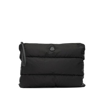 몽클레르 남성 클러치 가방 FW26 CARADOC LAPTOP6B00001 M7451999