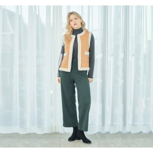 아이디조이 레코브 부클배색 무스탕 베스트 LK61C1VT503X