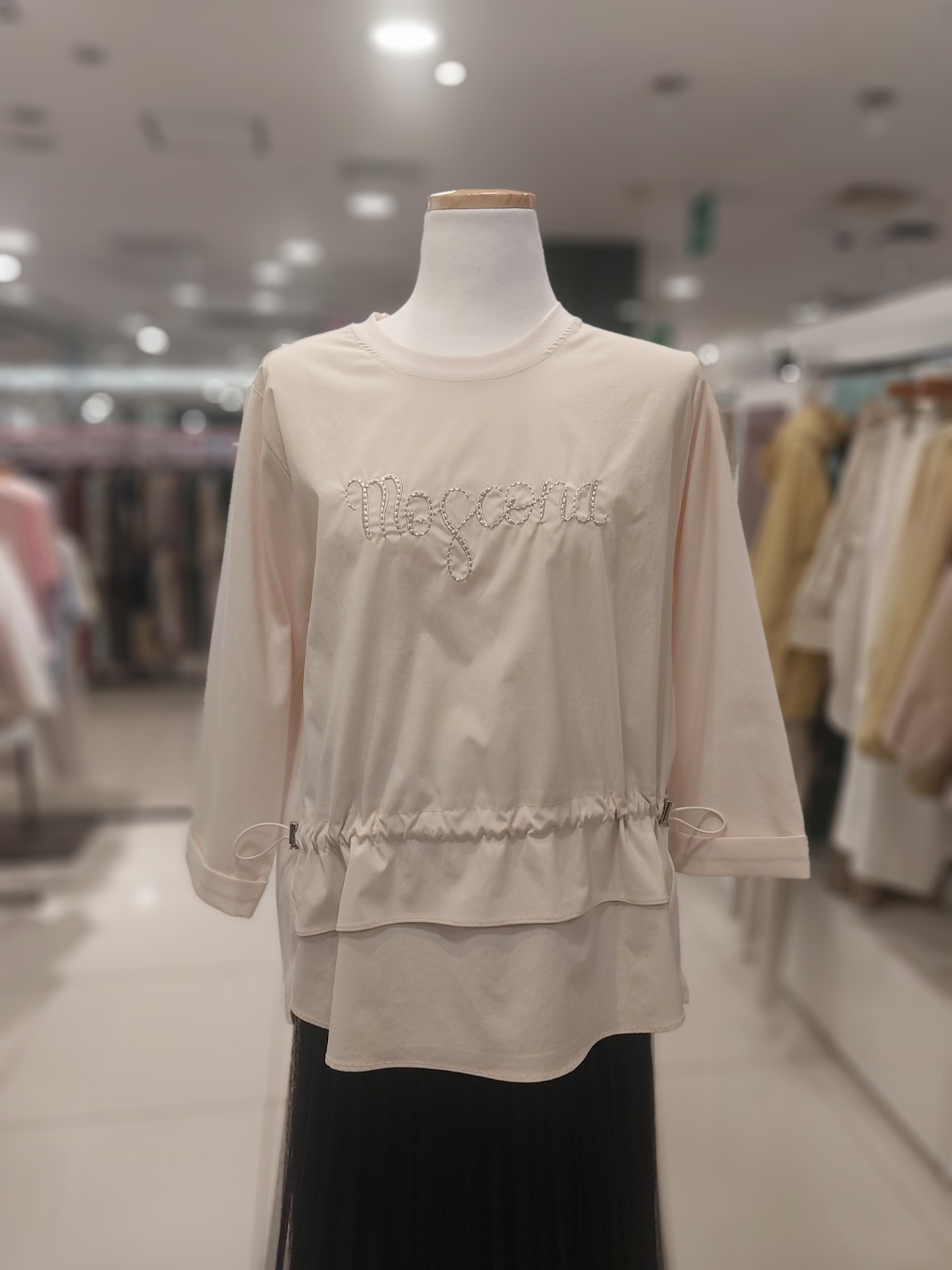 모스코나 레터자수앞스트링티블라우스 MOLA25436_이미지