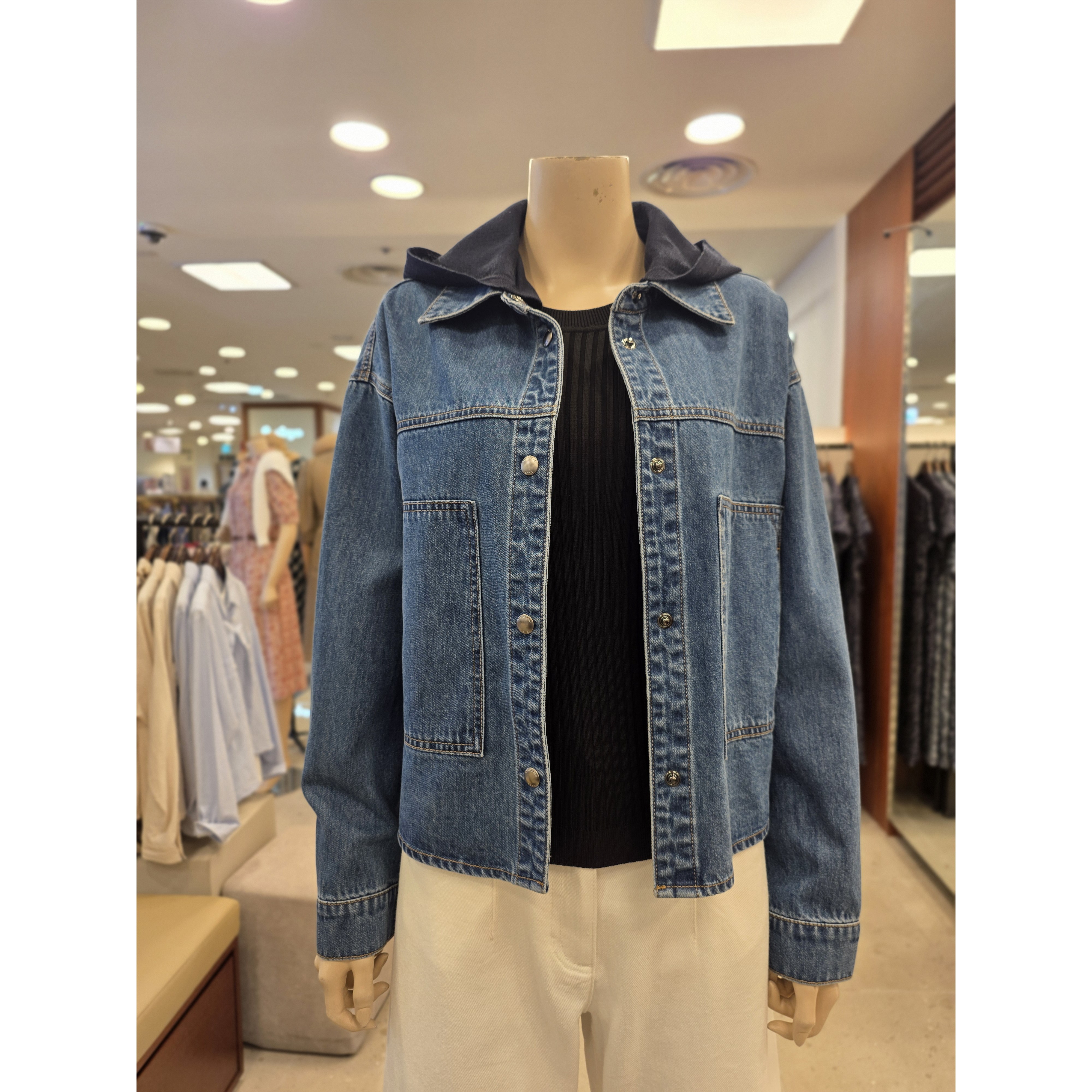 BCBG 비씨비지 가을26 그랑 니트 후드 데님 자켓 B6C7J150_이미지