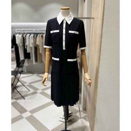 모조에스핀 배색 포인트 플리츠 반팔 원피스 J252MSE914