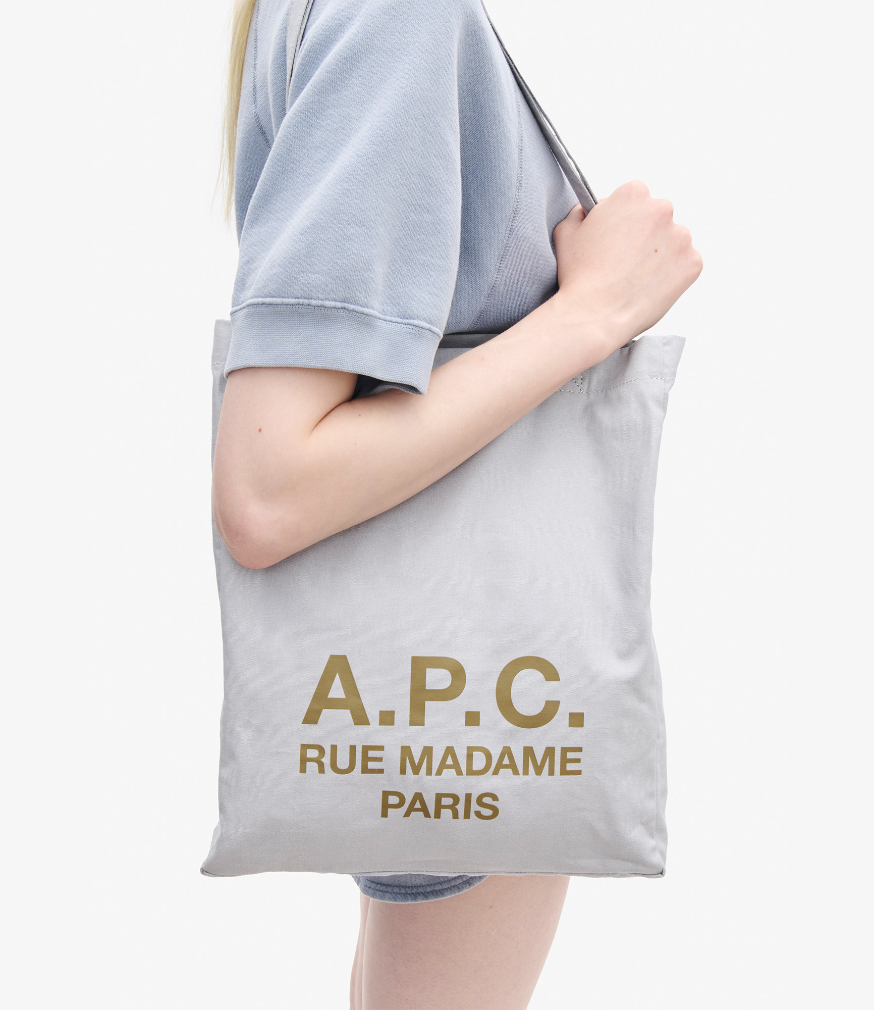 아페쎄 Lou Rue Madame 2.0 Tote_AW26S3UBTT393이미지입니다. 누르면 해당 게시물로 새창이동합니다.