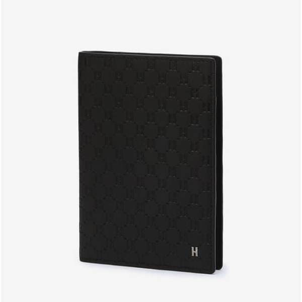 남성 지갑 선물 포장 ACC 블랙 로고패턴 소가죽 여권지갑 HJHO5F827BK 졸업 명절선물 학생