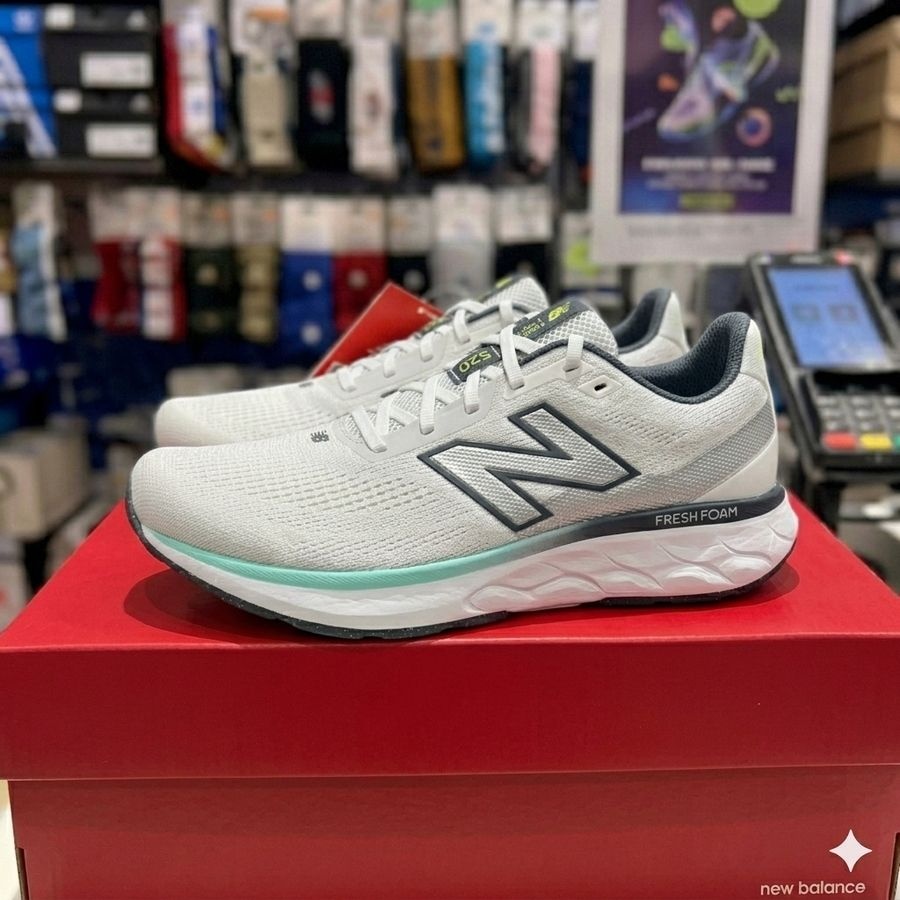 뉴발란스 프레쉬폼 520 v9 러닝화 마라톤화 운동 헬스신발 발편한 2E M5206DX