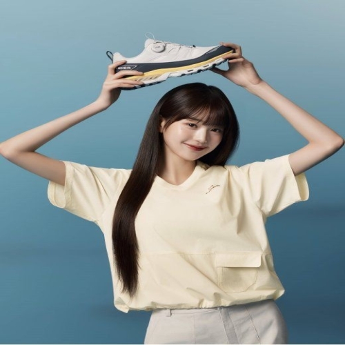 아이더 장원영착용 남녀공용 기능성 방수,투습 하이킹화 퀀텀 에어로 쿠쉬 DUS24G28이미지입니다. 누르면 해당 게시물로 새창이동합니다.