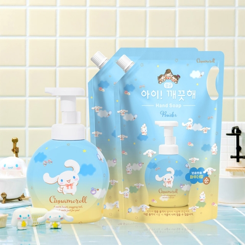 아이깨끗해 시나모롤 핸드워시1.8L 리필 3개+490ml 공용기 세트이미지입니다. 누르면 해당 게시물로 새창이동합니다.