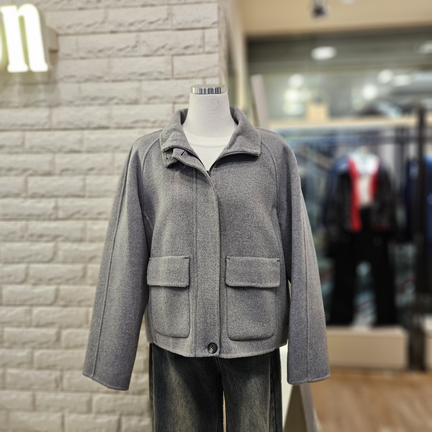 트렌드컬렉션 하이넥집업핸메숏코트 TRJW25T06_이미지