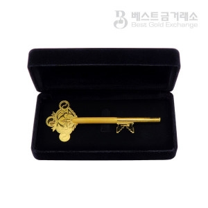 베스트금거래소 행운의 황금열쇠 11.25g (+벨벳케이스)이미지입니다. 누르면 해당 게시물로 새창이동합니다.