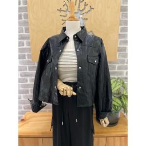 레코브 유광숏가죽자켓 LC61DXJK527X이미지입니다. 누르면 해당 게시물로 새창이동합니다.