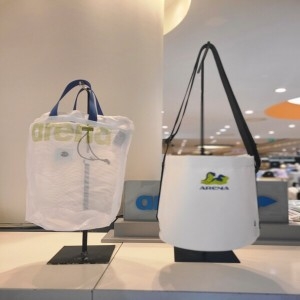 아레나 드라이백 4L 분리형 방수 수영 가방 A4AC1AB29 WHT