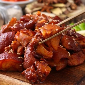 자연과농부 매콤 무뼈볶음족발 250g + 소스50g 300g