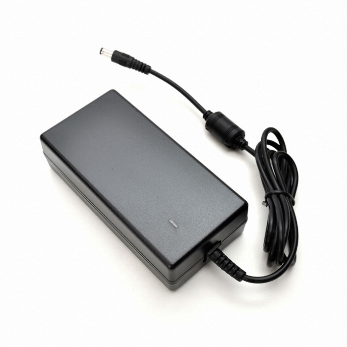 �������� 12V 5A �����