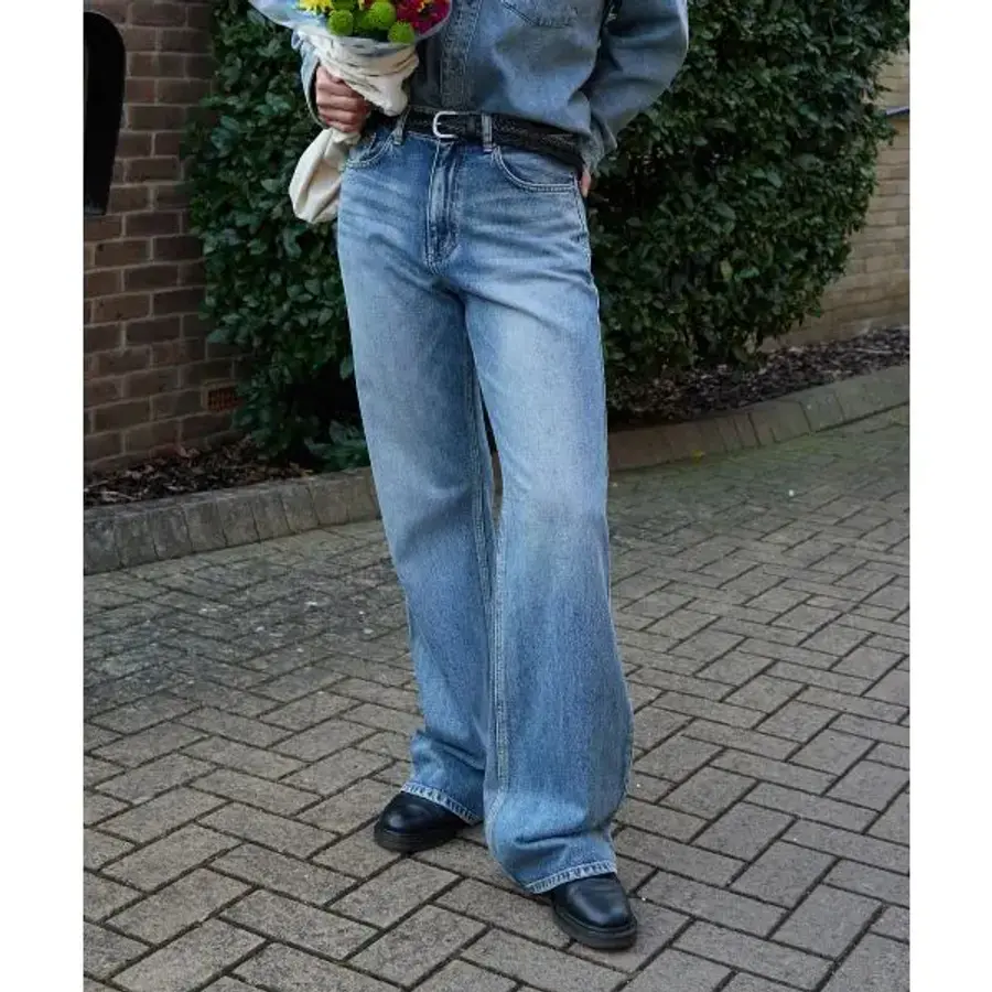 로우클래식 LOW CLASSIC RELAXED-FIT JEANS BLUE LC253PT24BL M