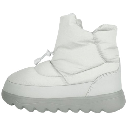 노스페이스 화이트라벨 스트링 숏 부츠 NS87R73K이미지입니다. 누르면 해당 게시물로 새창이동합니다.