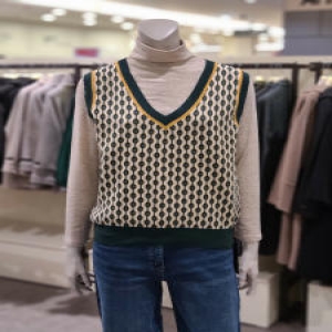 트리아나 MARIO소고 브이넥 니트조끼AJ1VA02