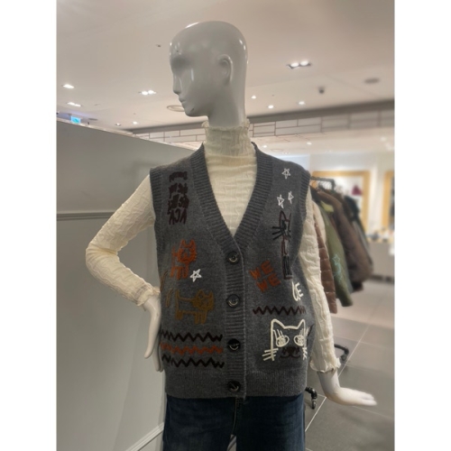 르니앤맥코이 V넥 고양이 자수 니트 베스트 MM12KV071FCY_이미지