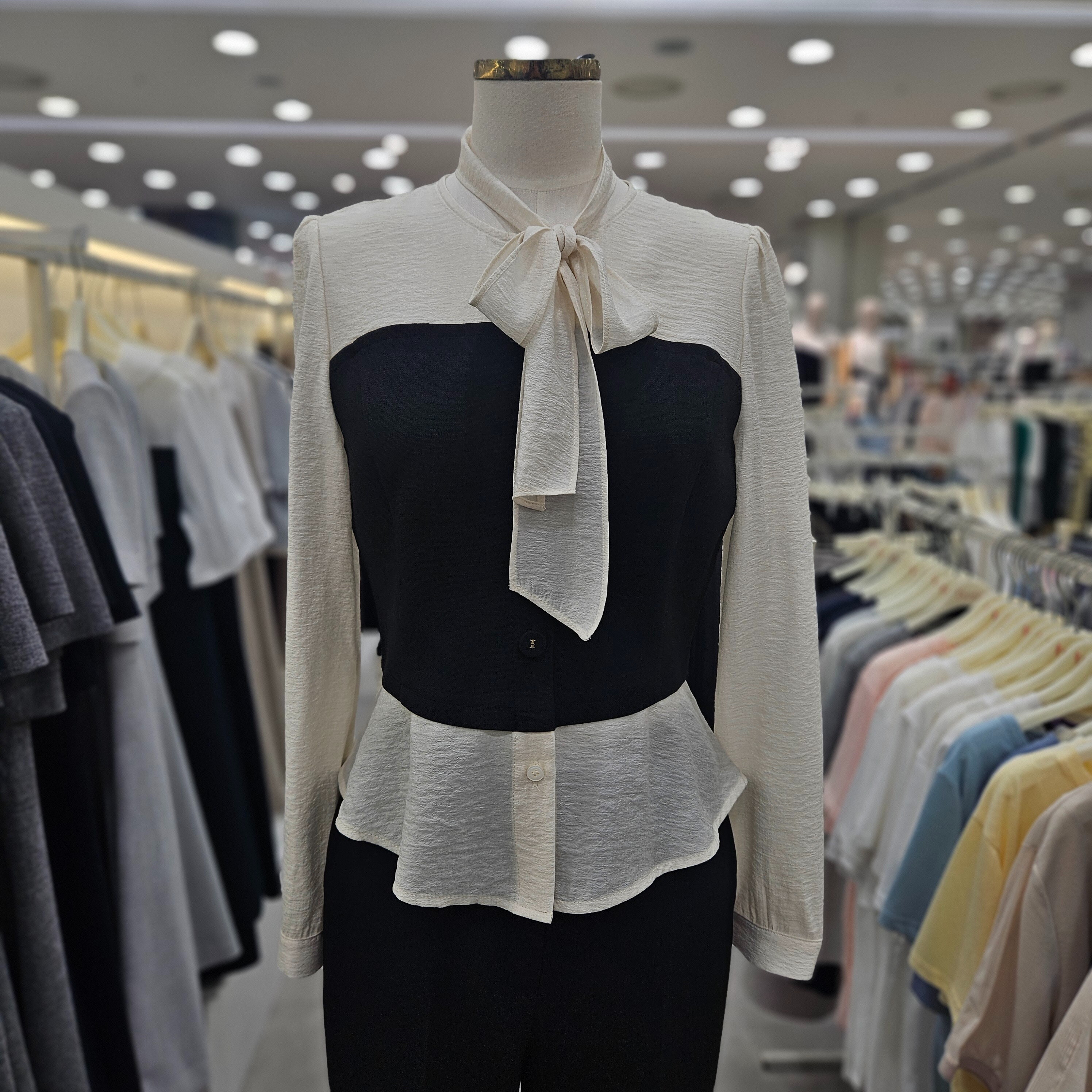  숲 출근하객룩 셋업 배색 타이 블라우스 OC9TSQ1_IC_IC