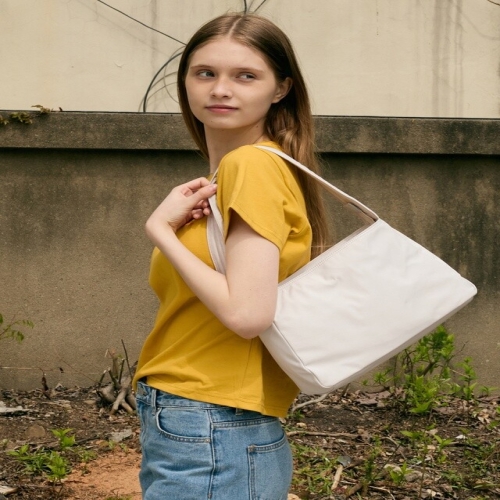 LF 질스튜어트 질바이 코라 라이트그레이 나일론 숄더백 JLBA4E101G1