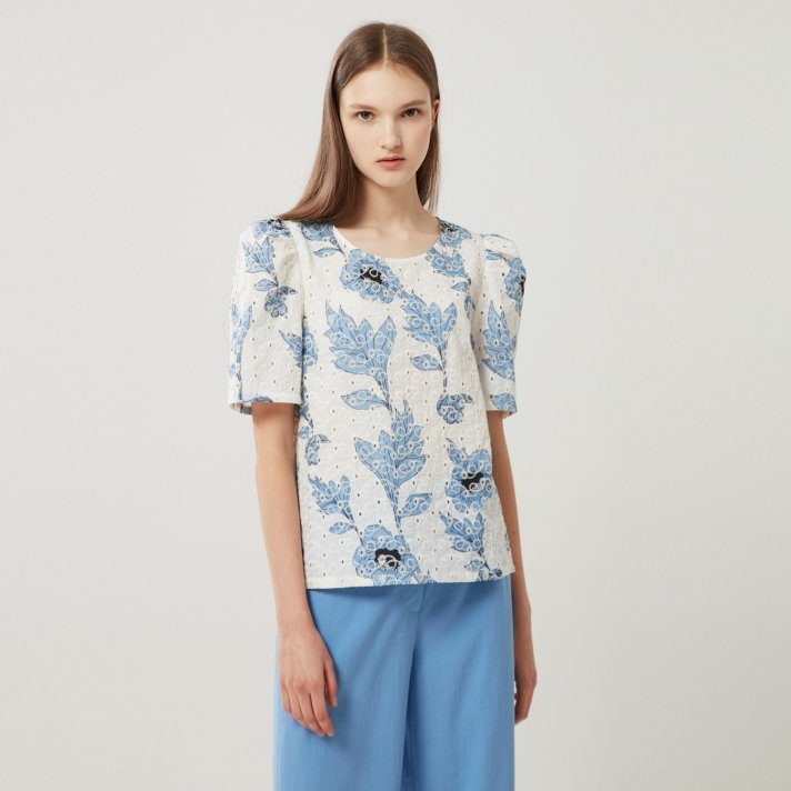 아이올리 플라스틱아일랜드 프린팅 아일렛 블라우스 PL2WB665