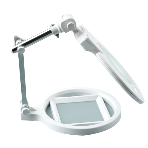 라이트컴 Coms BE021 스탠드형 접이식 돋보기이미지입니다. 누르면 해당 게시물로 새창이동합니다.