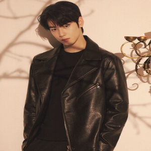 차은우 PICK LLF22650 블랙 더블 라이더 자켓