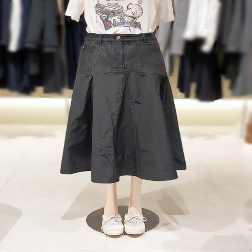 스위트숲 데님 패치 플레어 스커트 SC3SR84이미지입니다. 누르면 해당 게시물로 새창이동합니다.