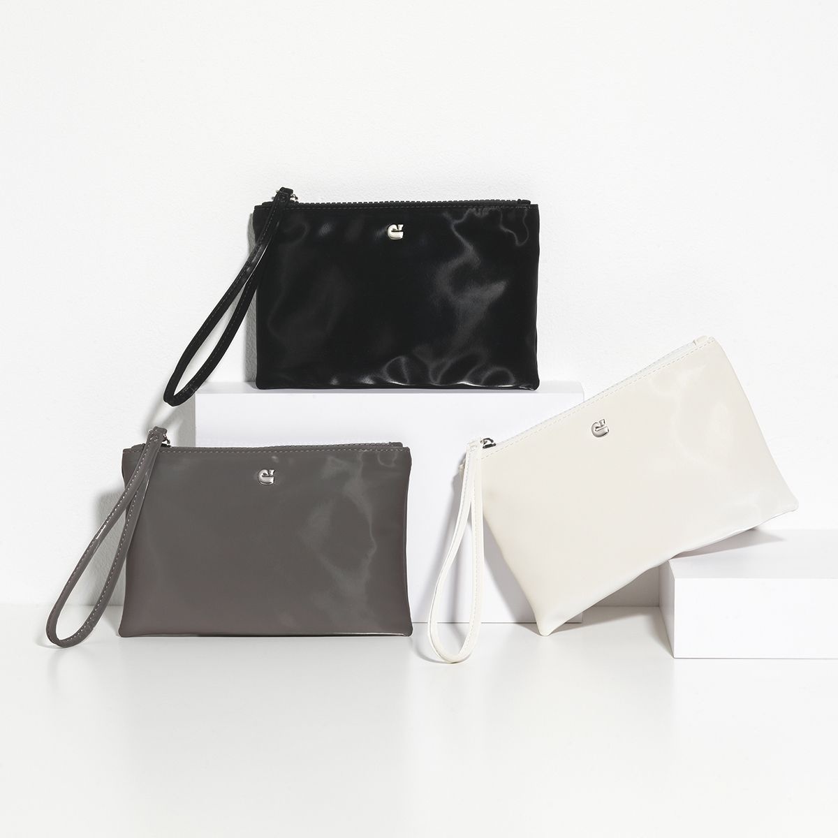 칼린 Cushy Babe Pouch 쿠시 베이브 파우치 W75330010
