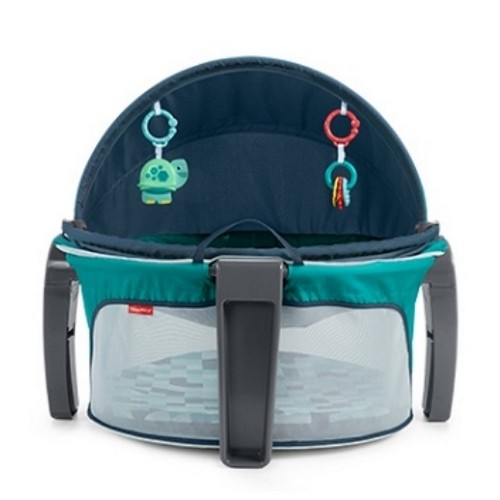 피셔프라이스 프리미엄 이동형 아기 침대이미지입니다. 누르면 해당 게시물로 새창이동합니다.