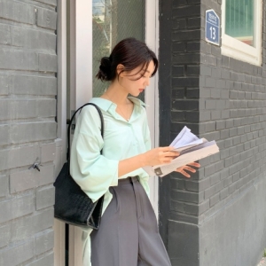 린다샵 케다티 뒷트임 긴팔 셔츠