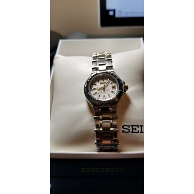 ������ SXE-597 Water Resistant 100M Ladies SXE-597 Water Resista