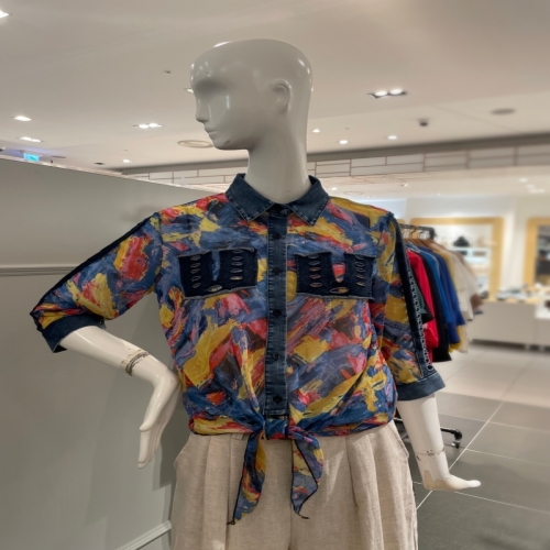 르니앤맥코이 카라넥 소매펀칭 프린트 블라우스 MM09BL722HJY_이미지