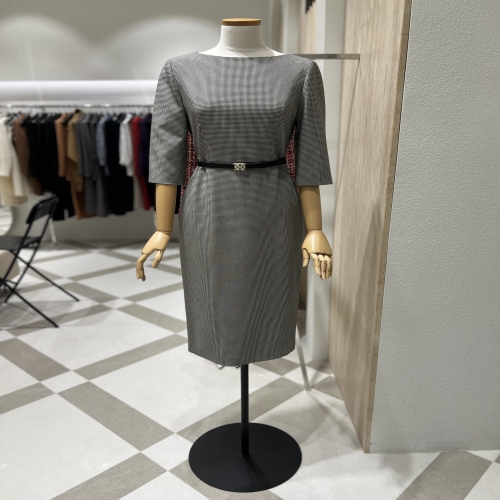 모조에스핀 J253XSE003 보트넥 벨티드 원피스