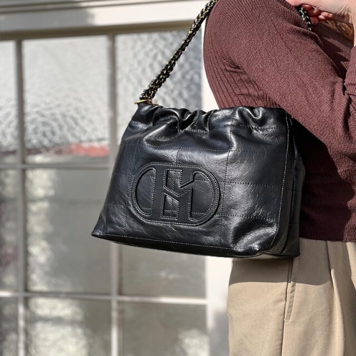 헤지스 ACC HIBA5F551 H20크링클 H패치 블랙 레더 퀼팅 체인 호보 숄더백 M_이미지