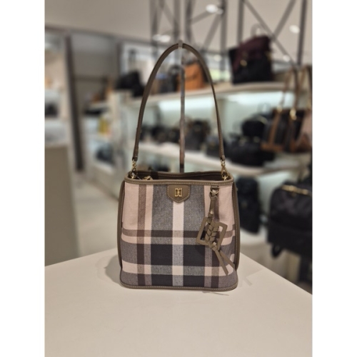 베이지 체크 가죽 숄더백_DCBA6E712