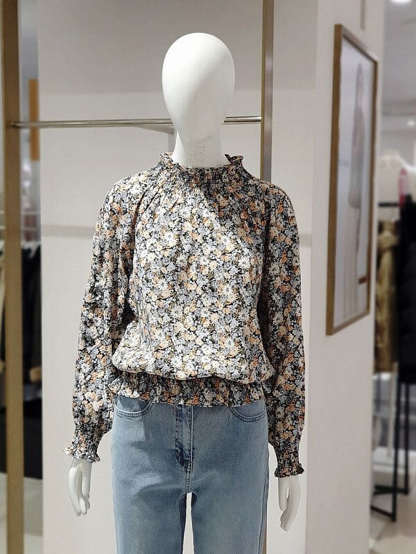 에꼴드파리 MARIO 미센스 플라워 프린트 스모킹 블라우스 04MB52BLMD04Z