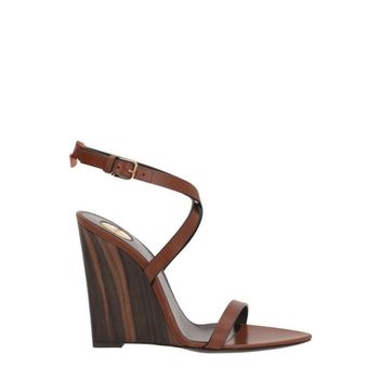 생 로랑 포인티드 오픈 토 웨지 샌들 134743780