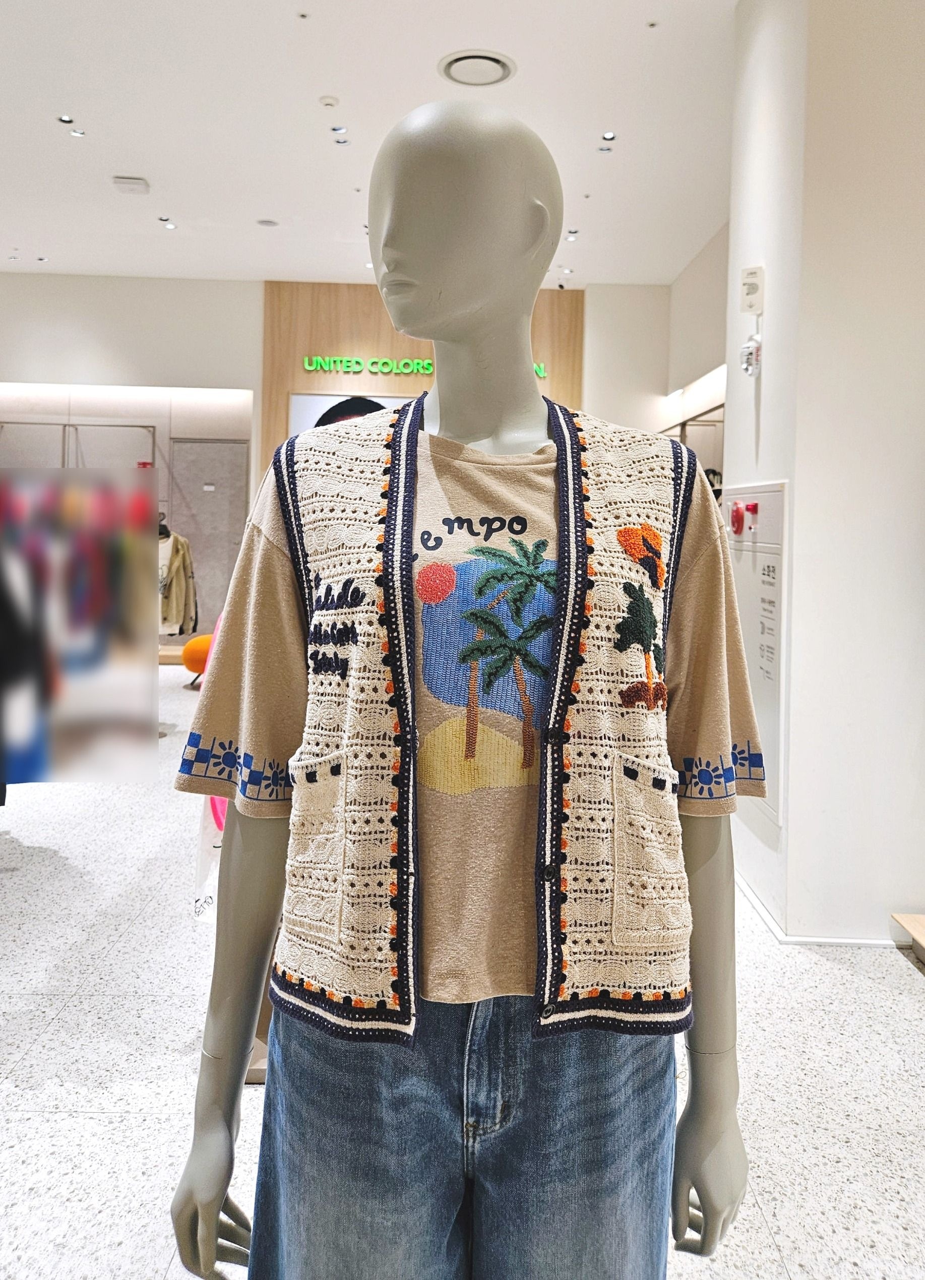 베네통 수량한정 자수뜨개 베스트 BAJPB5531A 2762921_이미지