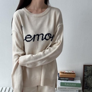  옷자락 여자 루즈핏 레터링 슬릿 라운드넥 언발 힙커버 니트 WT32484_민트 FREE